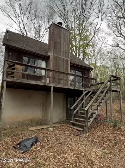 489 Westcolang Rd, Hawley, PA 18428