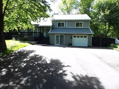 166 Heather Hill Rd, Dingmans Ferry, PA 18328