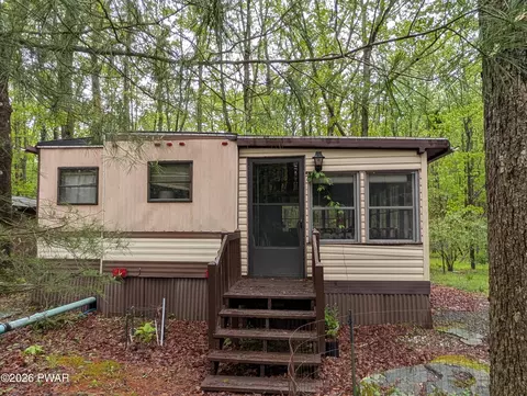 604 Shohola Ln, Shohola, PA 18458