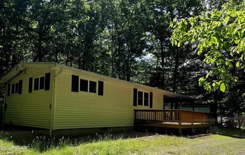 123 Lewis Rd, Milford, PA 18337