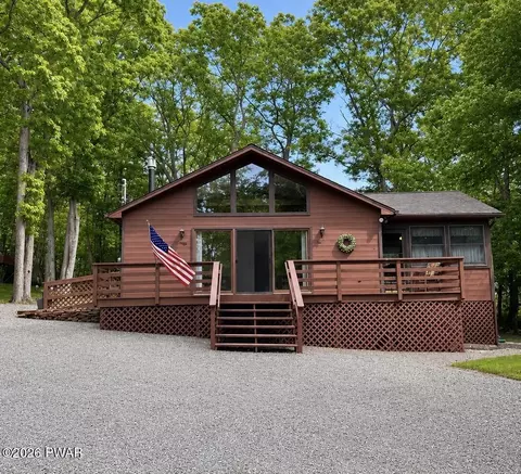 118 Stonehenge Rd, Milford, PA 18337