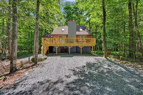 70 Underwood Ln, Lake Ariel, PA 18436