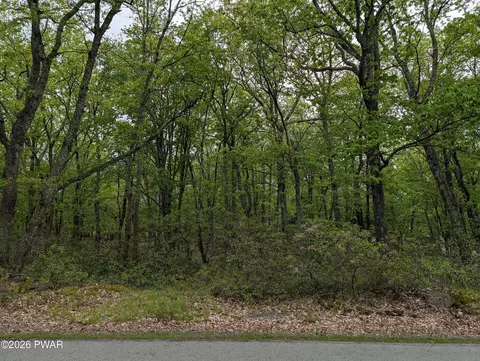 6402 Flatbrook Way, Milford, PA 18337 photo 3