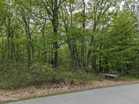 6402 Flatbrook Way, Milford, PA 18337 photo 4
