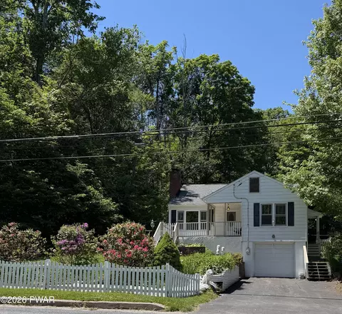1225 Lake Ariel Hwy, Lake Ariel, PA 18436