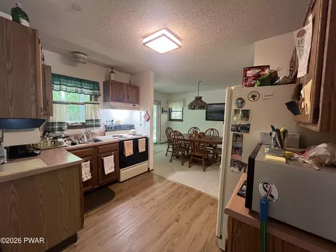 Kitchen - 111 Rays Pl, Dingmans Ferry, PA 18328 photo 2 of 3