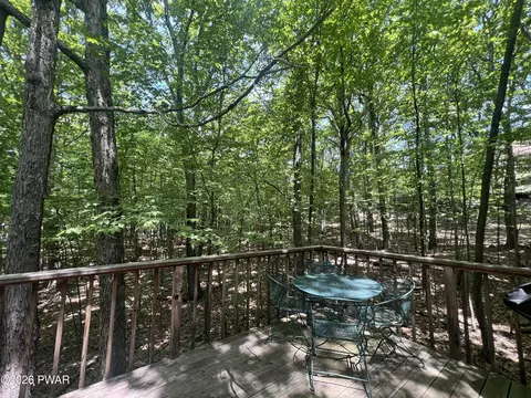 Exterior - 111 Rays Pl, Dingmans Ferry, PA 18328 photo 3 of 4