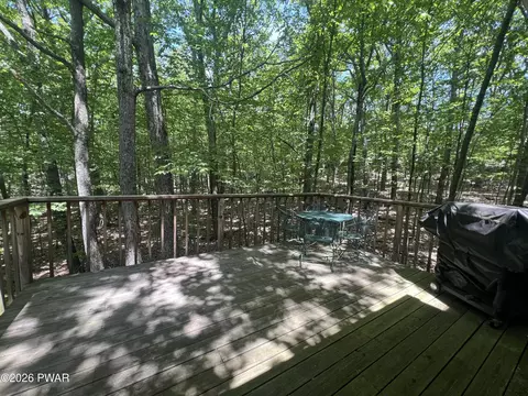Exterior - 111 Rays Pl, Dingmans Ferry, PA 18328 photo 1 of 4