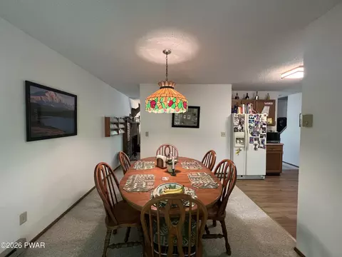 Dining - 111 Rays Pl, Dingmans Ferry, PA 18328 photo 2 of 4