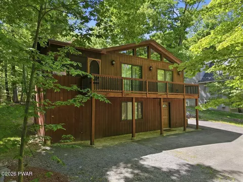181 Eskra Rd, Lake Ariel, PA 18436