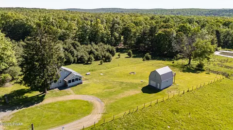 164 Garrity Rd, Hawley, PA 18428