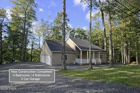 1124 Red Hawk Dr, Lake Ariel, PA 18436