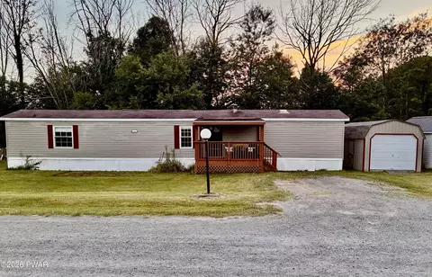 127 Buckingham Hts, Moscow, PA 18444