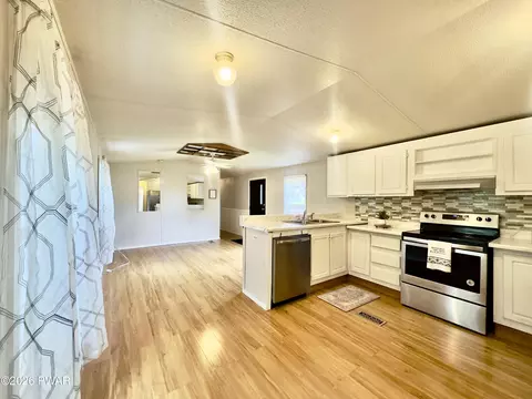 127 Buckingham Hts, Moscow, PA 18444