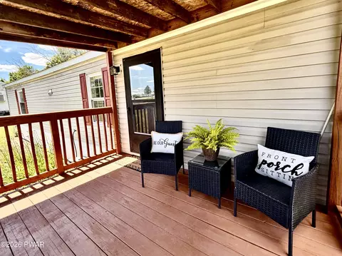 127 Buckingham Hts, Moscow, PA 18444