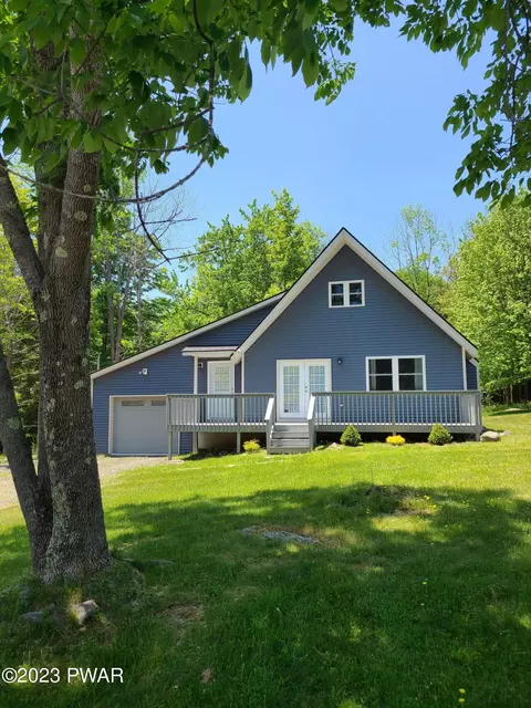 114 Ridgeview Dr, Lake Ariel, PA 18436