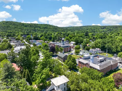 509 Broad St, Milford, PA 18337