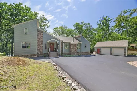 2350 Eagle Path, Bushkill, PA 18324