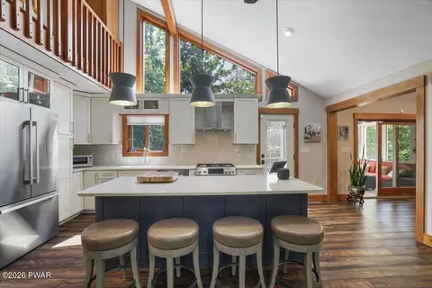 Kitchen - 2350 Eagle Path, Bushkill, PA 18324 photo 1 of 4