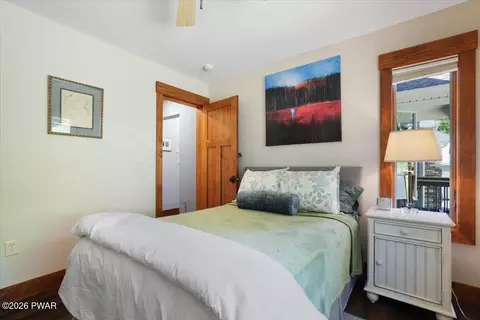 Bedroom - 2350 Eagle Path, Bushkill, PA 18324 photo 3 of 3