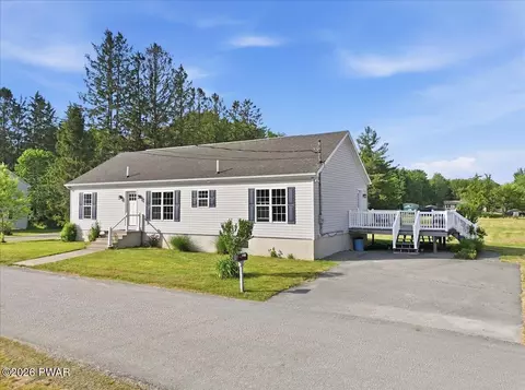 141 Wood St, Richmondale, PA 18421