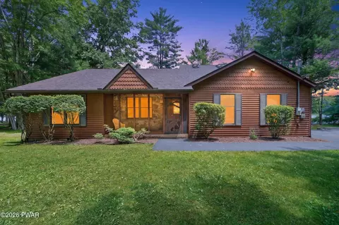 50 Covered Bridge Dr, Hawley, PA 18428