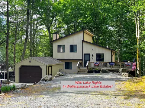 1110 Red Hawk Dr, Lake Ariel, PA 18436