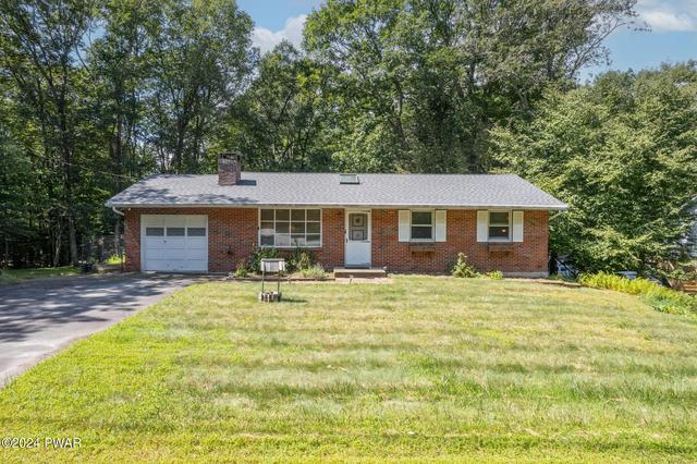 105 Redwood Rd, Milford, PA 18337