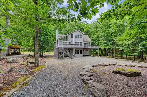 149 Rainbow Dr, Lackawaxen, PA 18435