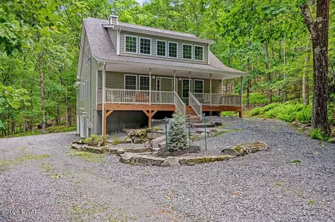 113 Oriole Pl, Lackawaxen, PA 18435
