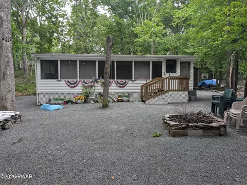101 Eagle Nest Ln, Shohola, PA 18458