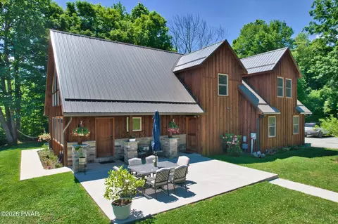 149 Sheards Rd, Milanville, PA 18443