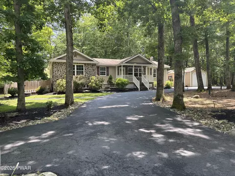 130 Slaymaker Rd, Milford, PA 18337