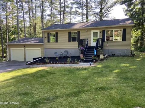 103 Larch Ct, Dingmans Ferry, PA 18328