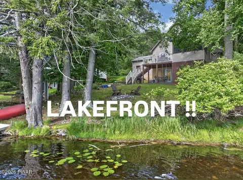 152 N Lake Shore Dr, Dingmans Ferry, PA 18328