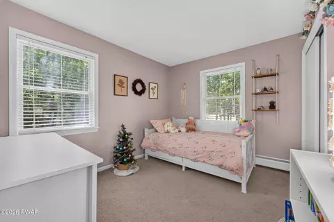 Bedroom - 112 Partridge Ct, Dingmans Ferry, PA 18328 photo 3 of 5