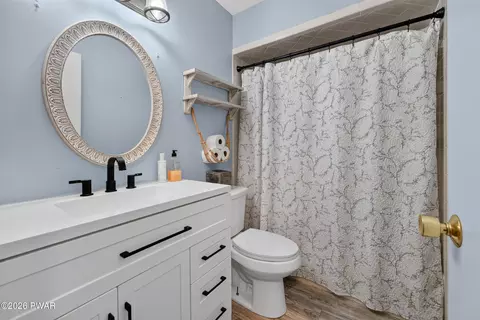 Bath - 112 Partridge Ct, Dingmans Ferry, PA 18328 photo 2 of 2