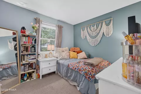 Bedroom - 112 Partridge Ct, Dingmans Ferry, PA 18328 photo 2 of 5