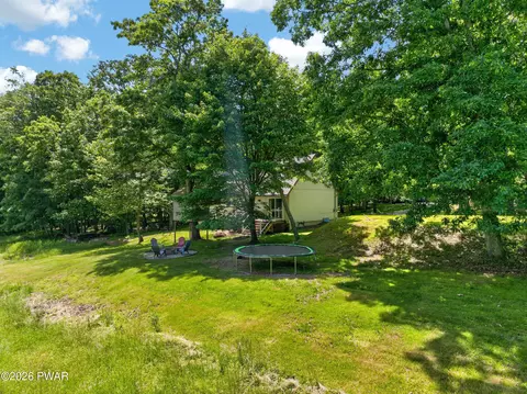 Exterior - 112 Partridge Ct, Dingmans Ferry, PA 18328 photo 6 of 6