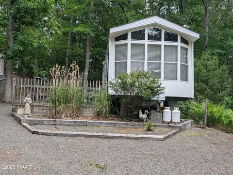 134 136 Wappinger Ln, Shohola, PA 18458