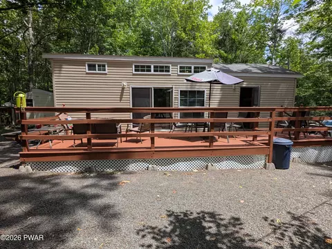 142 Paupack Dr, Shohola, PA 18458