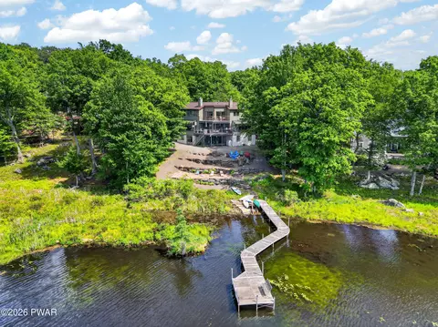 107 Bass Ct, Lackawaxen, PA 18435
