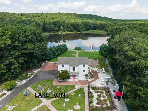 127 High Meadow Dr, Milford, PA 18337
