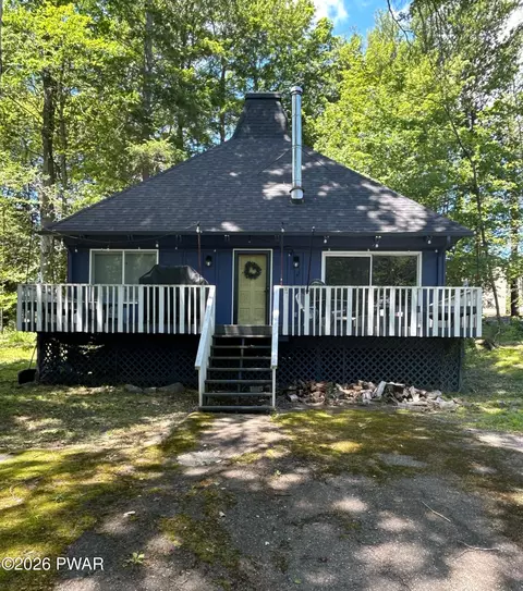355 Lakeview Dr, Lake Ariel, PA 18436