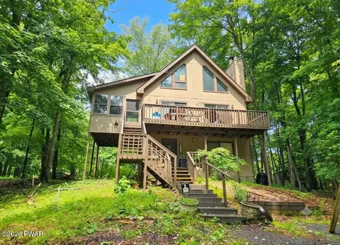 3421 Laurel Pt, Lake Ariel, PA 18436