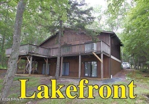 129 S Shore Dr, Milford, PA 18337