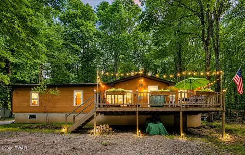 110 E Shore Dr, Hawley, PA 18428