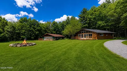 149 Lincoln Green Ln, Newfoundland, PA 18445