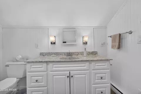 Bath - 103 Compton Ct, Millrift, PA 18340 photo 2 of 3