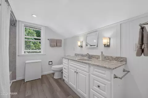 Bath - 103 Compton Ct, Millrift, PA 18340 photo 1 of 3